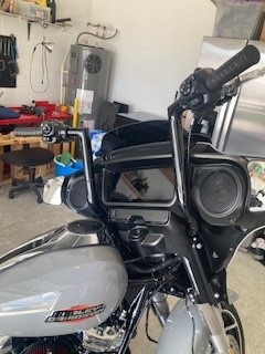 1½" Flat Top Handlebar- 16" Black - Image 3